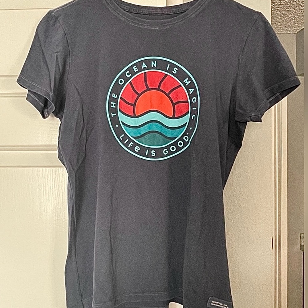 Life Is Good Charcoal Gray Women's Crusher Tee - Medium
